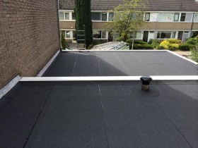 Nieuwe bitumen dakbedekking
